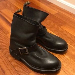 Dr. Martens Meg